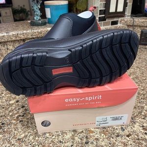 EASY SPIRIT, rain shoes, navy, size 9, style called CLOUDY, med, Martha Stewart,